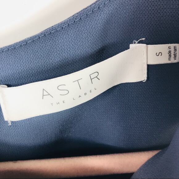 ASTR Top aide cutouts Blue tank top - Picture 7 of 7